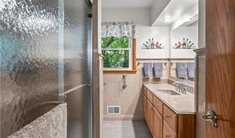 3945 8th Ave NW, Anoka, MN 55303