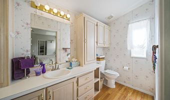 30670 S WANDERING Way 165, Congress, AZ 85332