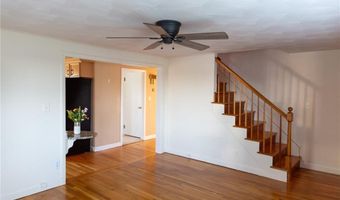 9 Cannon St, Cranston, RI 02920