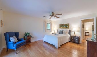 7041 CINDY Ln, Annandale, VA 22003