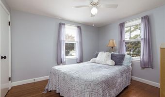 322 Garden City Dr, Cranston, RI 02920