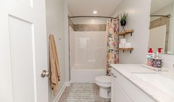 216 Vanderbuilt Ct, Aberdeen, NC 28315