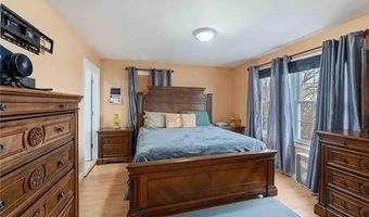 18 Calef St, Cranston, RI 02920