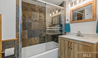 79 Sunset Loop, Cascade, ID 83611
