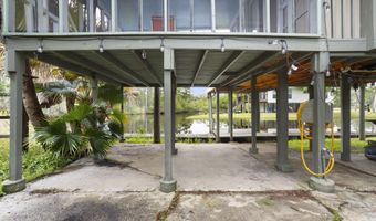 10091 River Dr, Bay St. Louis, MS 39520
