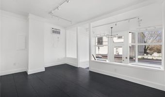 138 Spring St 1, Newport, RI 02840
