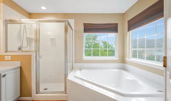 43191 RIDERS Sq, Broadlands, VA 20148