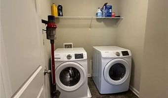 126 Auburn Crossing Dr, Auburn, GA 30011