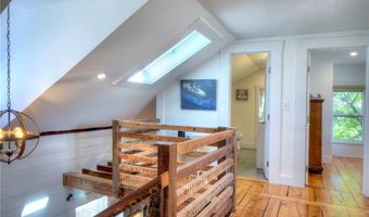 75 Mary St, Newport, RI 02840