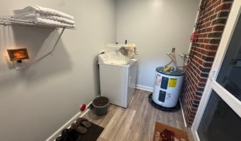 422 E Savannah St, Calhoun Falls, SC 29628