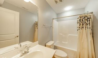 5825 Somerset Blvd E, Bargersville, IN 46106