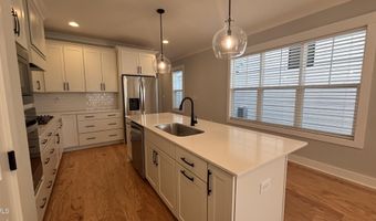 200 E Moore St D, Apex, NC 27502