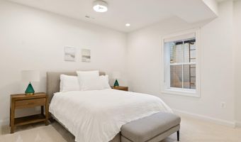 6213 DAHLONEGA Rd, Bethesda, MD 20816