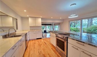 141 Glen Ridge Rd, Cranston, RI 02920