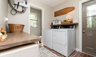 126 Narrow Shore Rd, Aydlett, NC 27916
