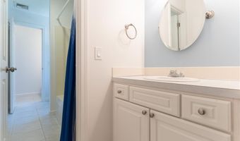 9 Elizabeth Dr, Lincoln, RI 02865