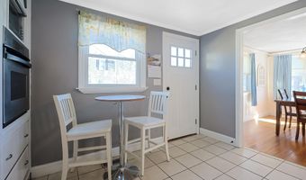 9 Marilyn Rd, Bourne, MA 02532