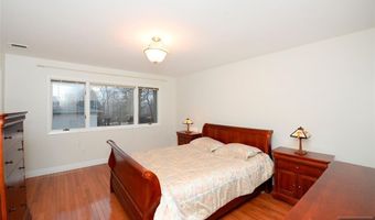 24 Rozmus Ct, Allendale, NJ 07401