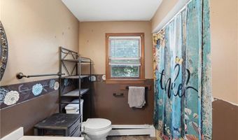 42 Charles Ave, Charlestown, RI 02813