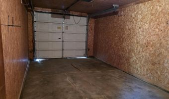 1021 N 3rd St, Arkansas City, KS 67005