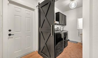103 NE 7th St, Bentonville, AR 72712