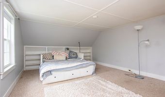 391 Bimson Dr, Barnet, VT 05821