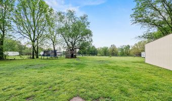 615 E Prairie Ln, Ash Grove, MO 65604