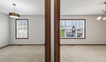 15533 Eagle Shore Dr 806, Apple Valley, MN 55124