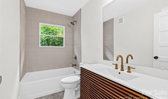 155 Oak Ter, Arden, NC 28704