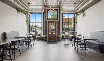103 E Main St, Anamosa, IA 52205