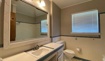 536 W Yoakum Ave, Aransas Pass, TX 78336