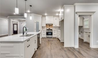 27 Brierfield Ln, Bella Vista, AR 72714