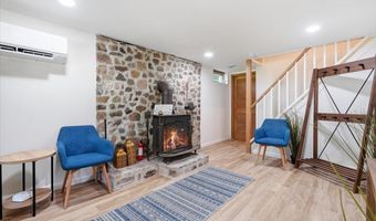 306 Mountain Rd, Albrightsville, PA 18210