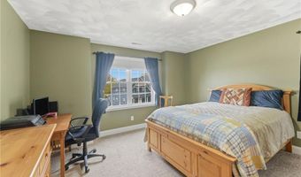 15 Aborn Ave, Cumberland, RI 02864
