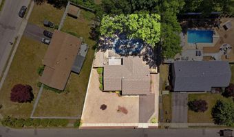 60 Pelican Dr, Bayville, NJ 08721