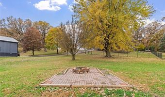 74500 240th St, Albert Lea, MN 56007