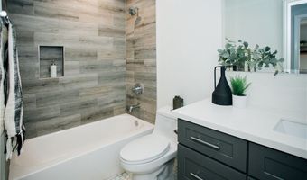 17442 Burma St, Encino, CA 91316