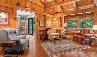 221 White Oak Trl, Banner Elk, NC 28604