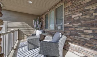 872 Emerald Pines Dr, Arnolds Park, IA 51331