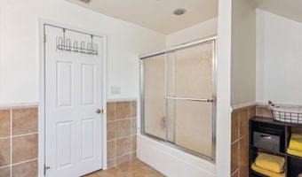 9201 LAUREL OAK Dr, Bethesda, MD 20817