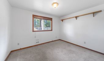 1135 1ST St NE, Bandon, OR 97411