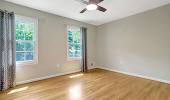 8302 NIGHTINGALE Ct, Annandale, VA 22003