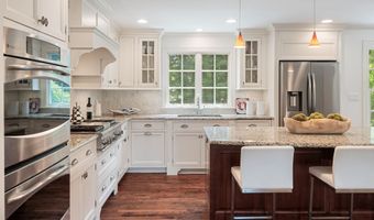 10 Duffys Ln, Darien, CT 06820