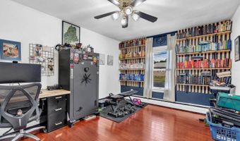 385 Essex St, Bangor, ME 04401