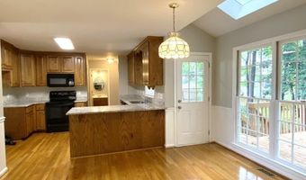 612 Braidwood Dr NW, Acworth, GA 30101