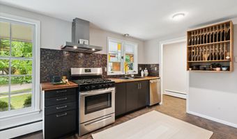 2422 Essex, Ann Arbor, MI 48104