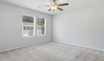 157 Village Green Dr, Adairsville, GA 30103