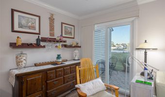 7 Harbor N, Amityville, NY 11701