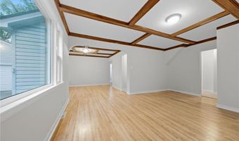 527 Harrison St, Anoka, MN 55303