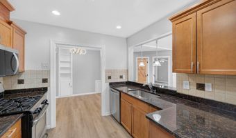 4906 UPLAND Dr, Alexandria, VA 22310